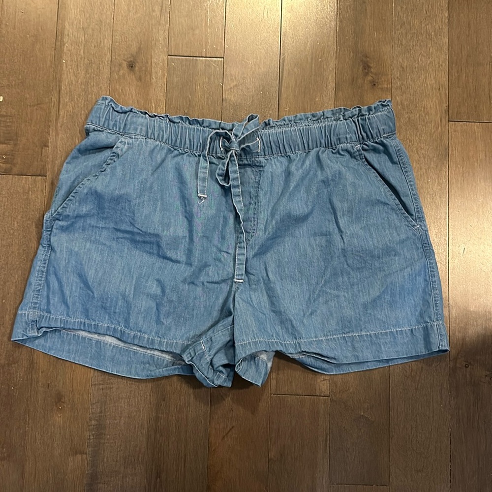 Loft elastic waist denim shorts Large L